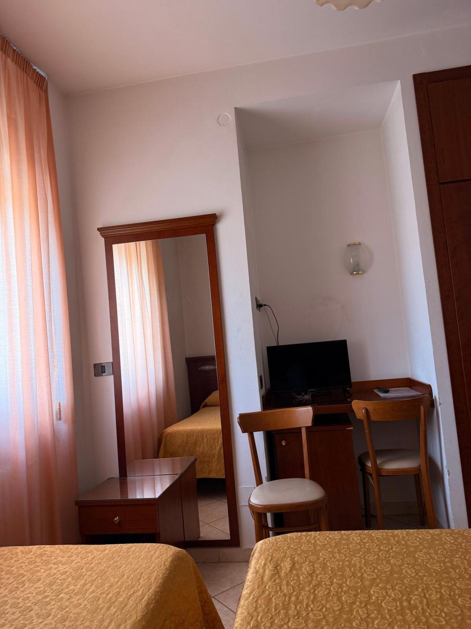 Grifone Hotel Перуджа Екстер'єр фото