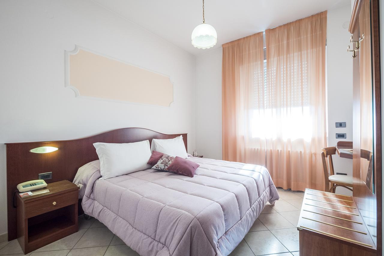 Grifone Hotel Перуджа Екстер'єр фото