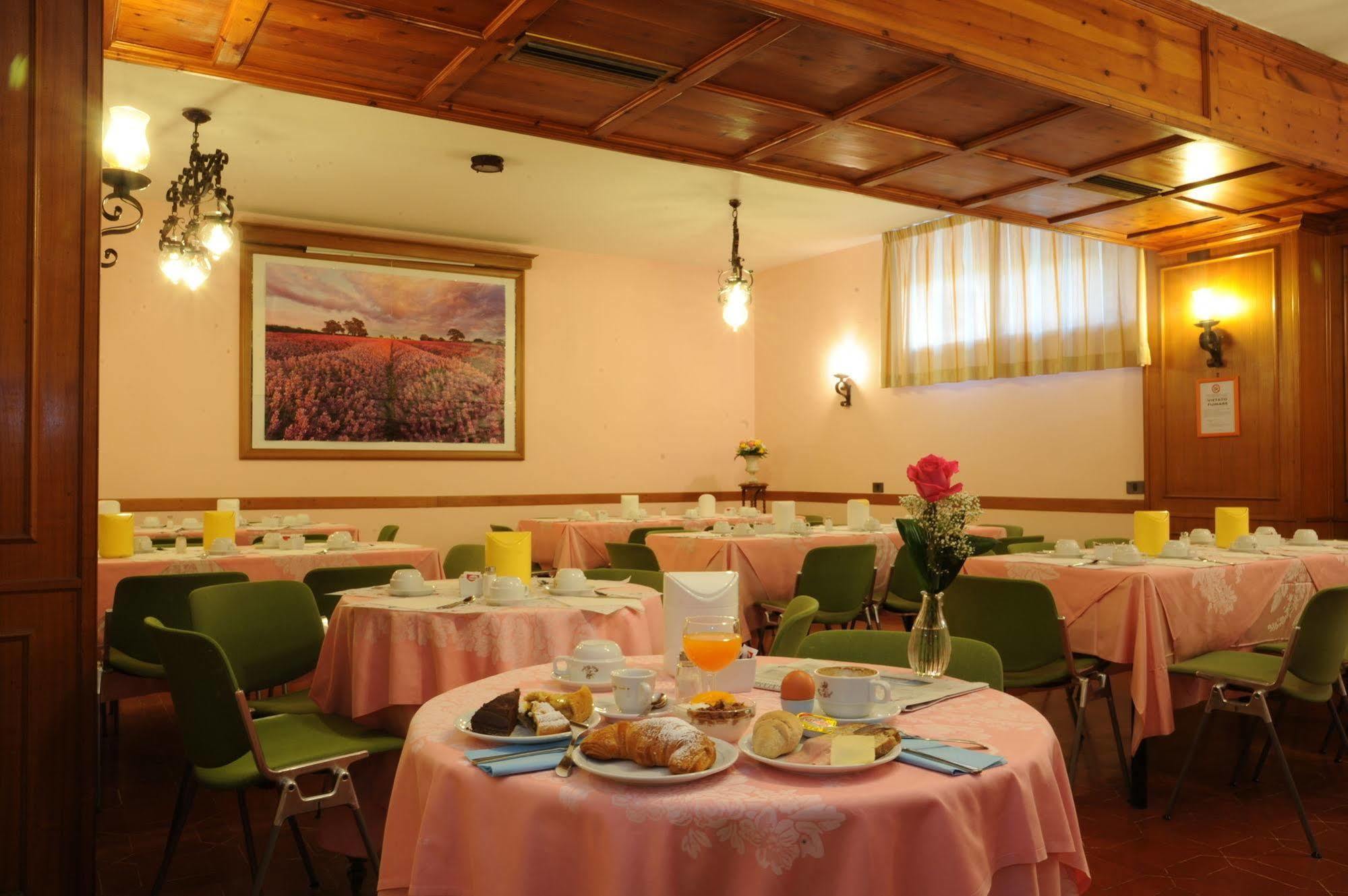 Grifone Hotel Перуджа Екстер'єр фото