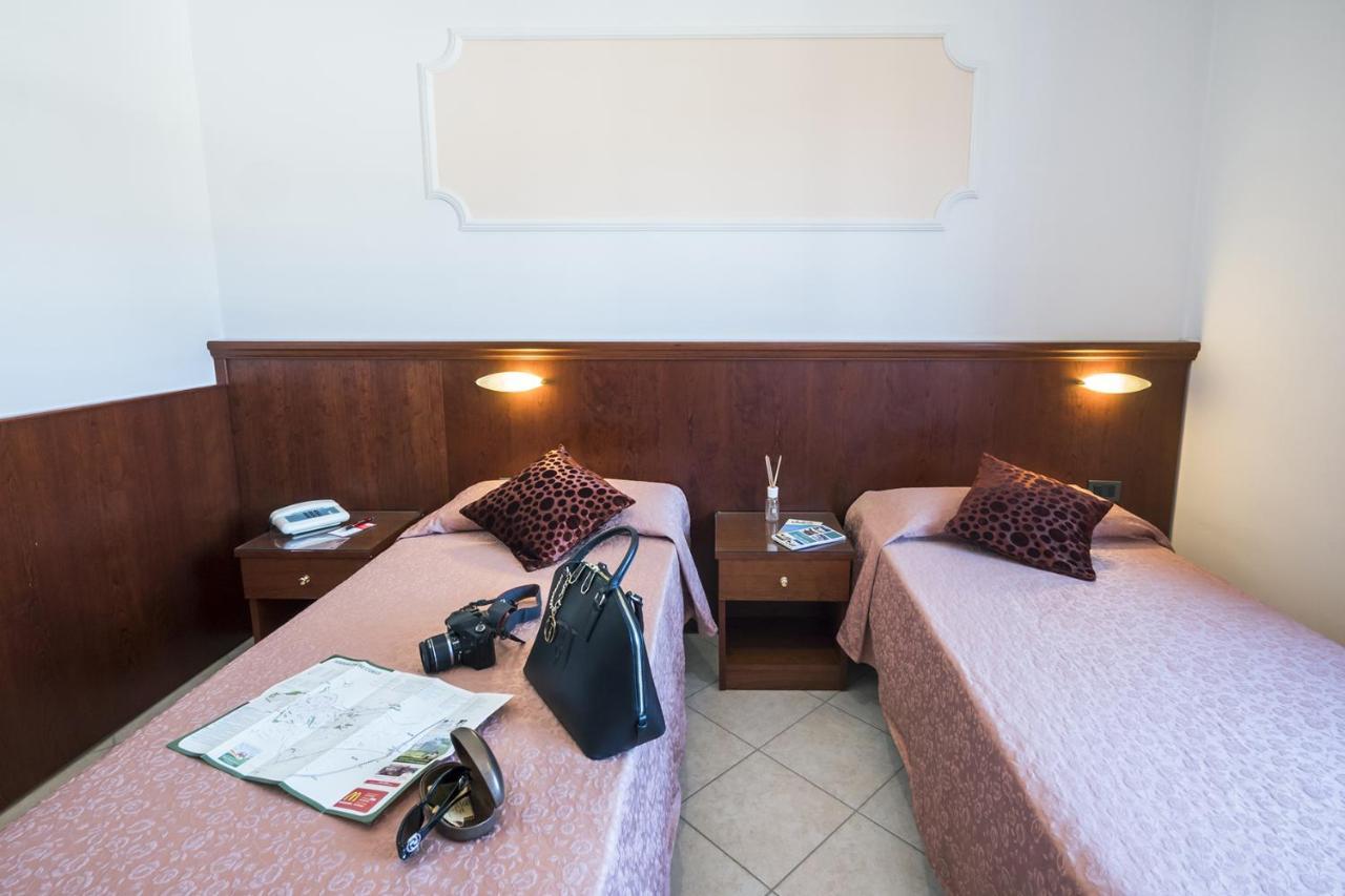 Grifone Hotel Перуджа Екстер'єр фото